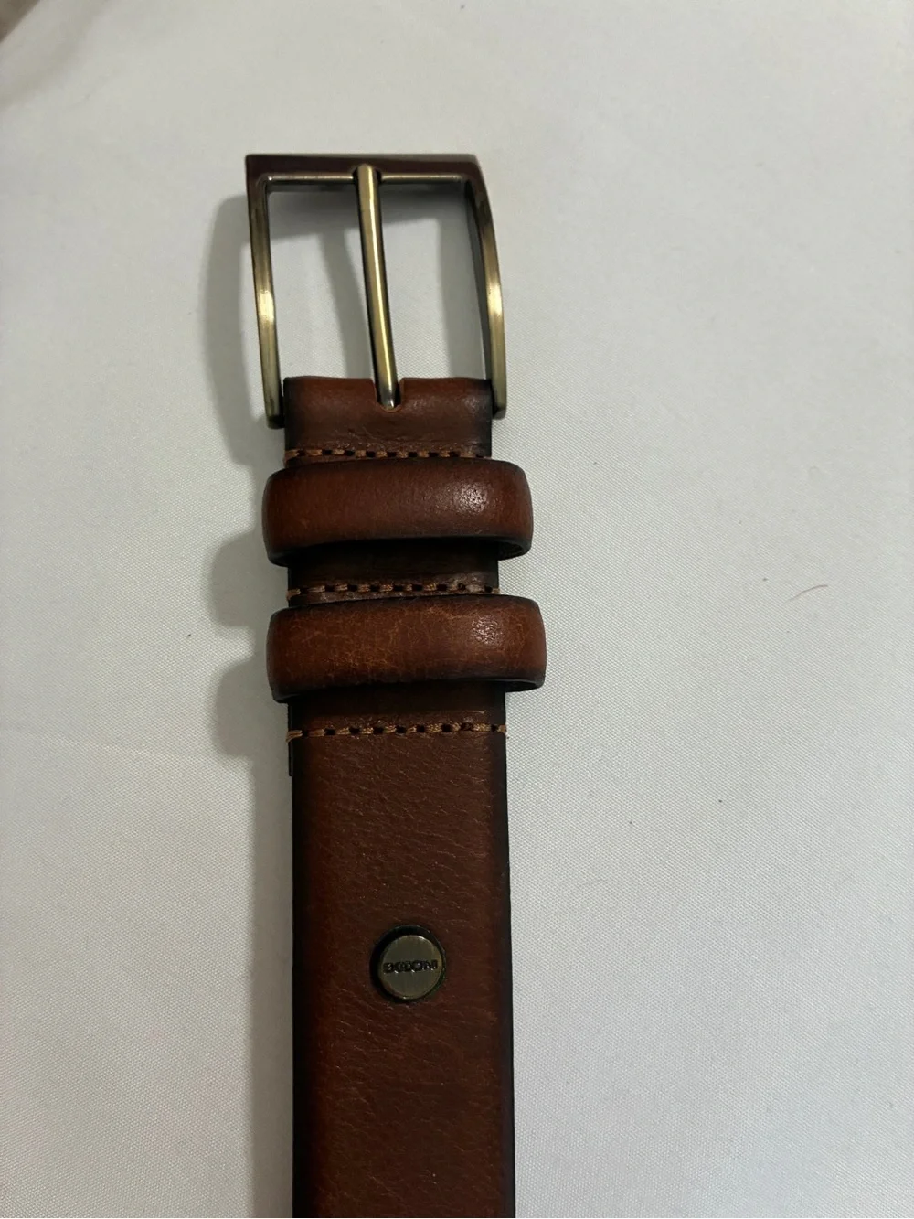 BOCONI Men’s size 40 leather belt. Gold buckle. Cognac color EUC